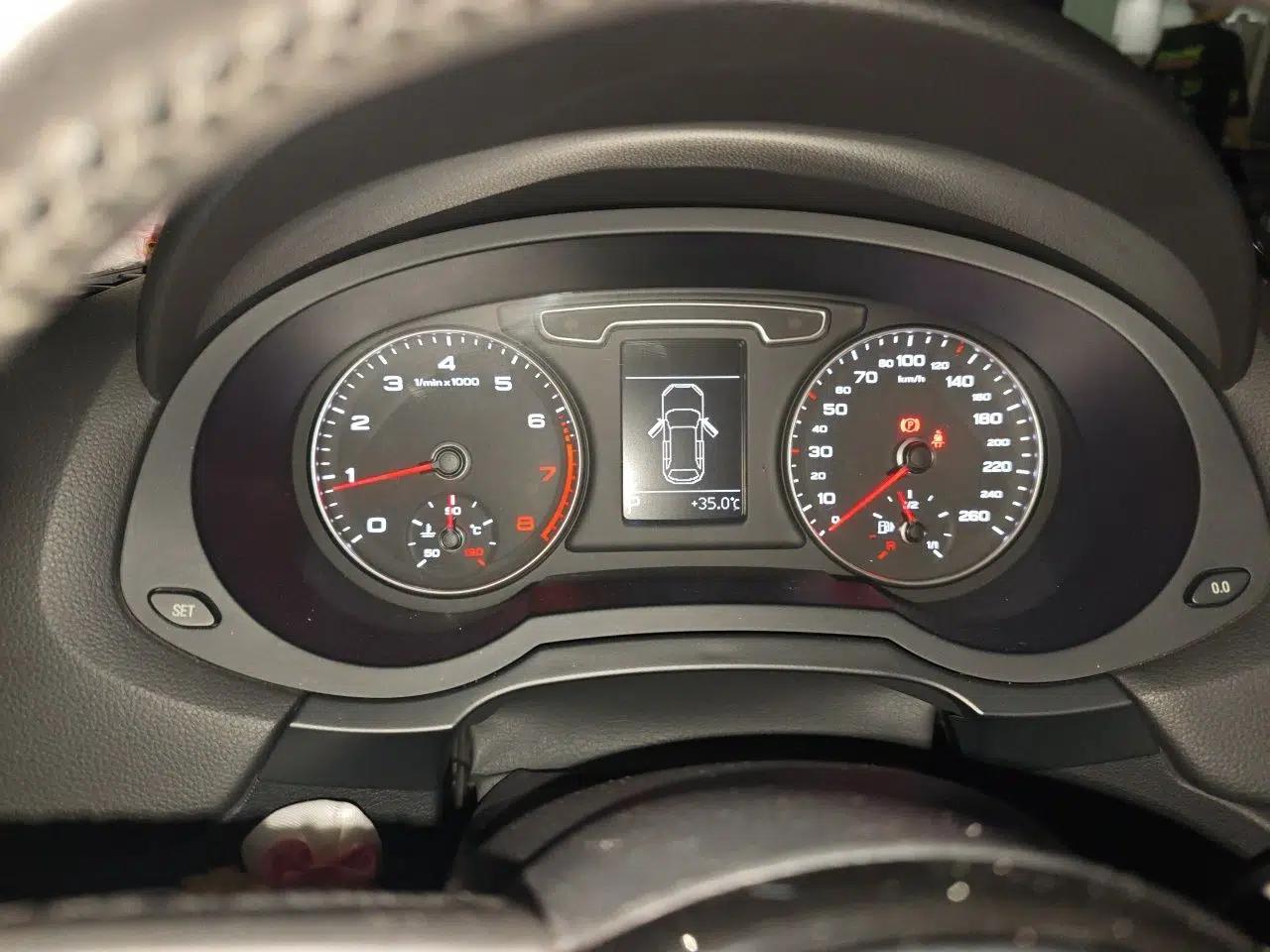Audi Q3 2015 35 TFSI Ambition Edition — миниатюра 11