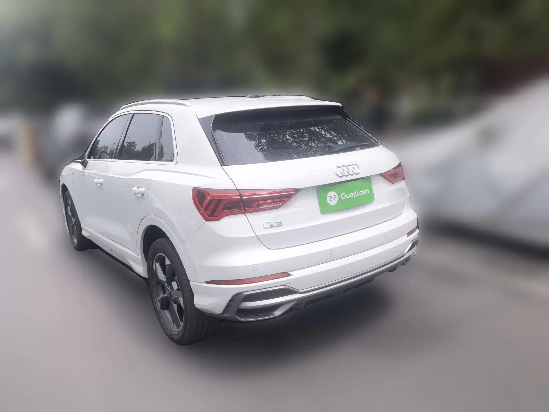 Audi Q3 2022 35 TFSI Fashion Dynamic Model — миниатюра 4