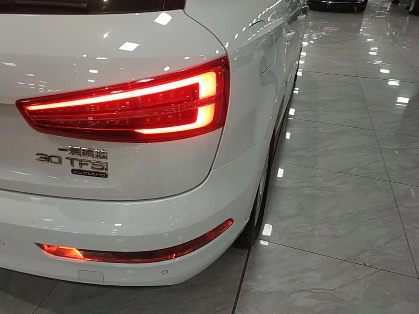 Audi Q3 2017 30 TFSI Fashion Model — миниатюра 9