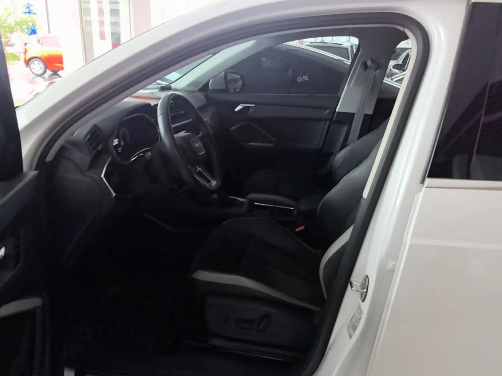 Audi Q3 2021 35 TFSI Progressive Dynamic Edition — миниатюра 22