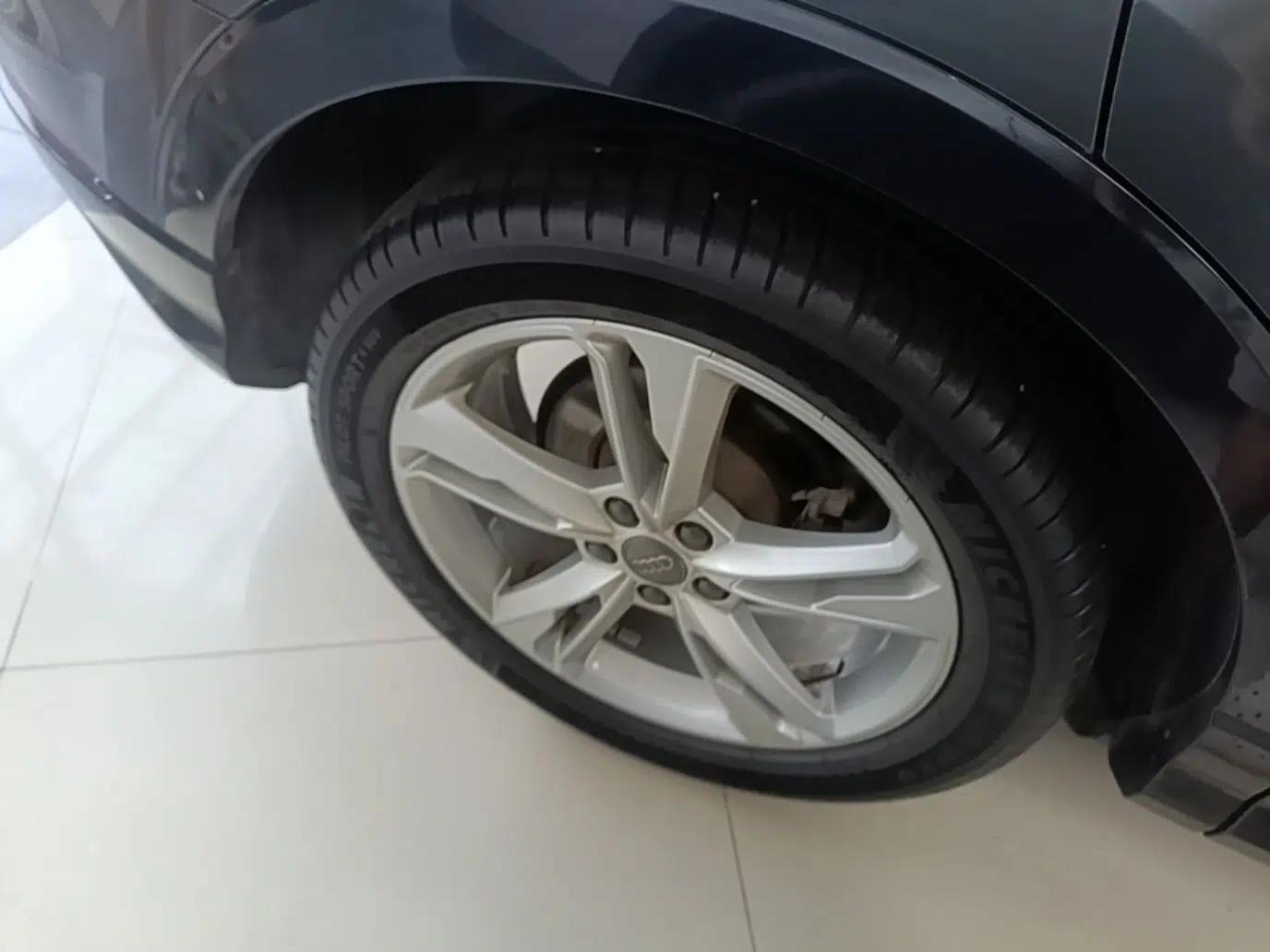 Audi Q3 2019 40 TFSI Fashionable and Elegant Model — миниатюра 11