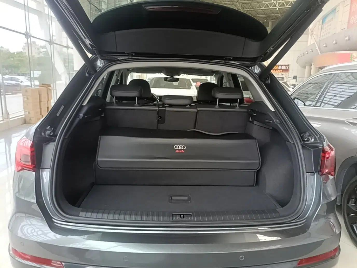 Audi Q3 2019 40 TFSI Fashionable and Elegant Model — миниатюра 22