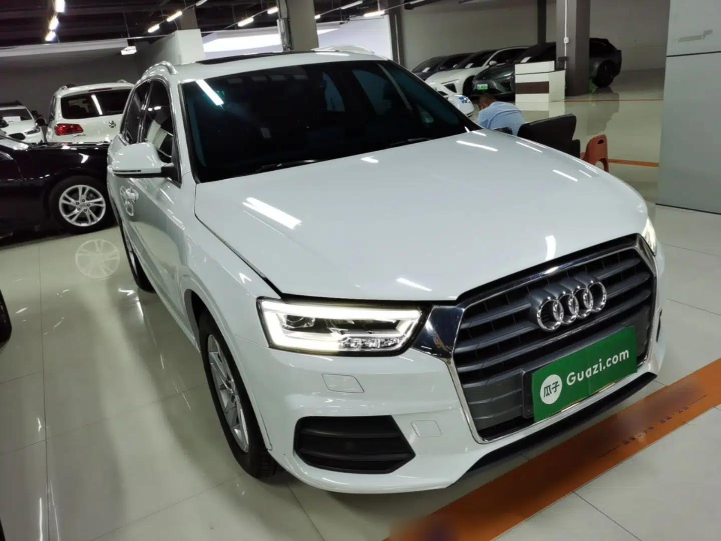 Audi Q3 2018 30th Anniversary Edition 30 TFSI Fashion Model — миниатюра 3