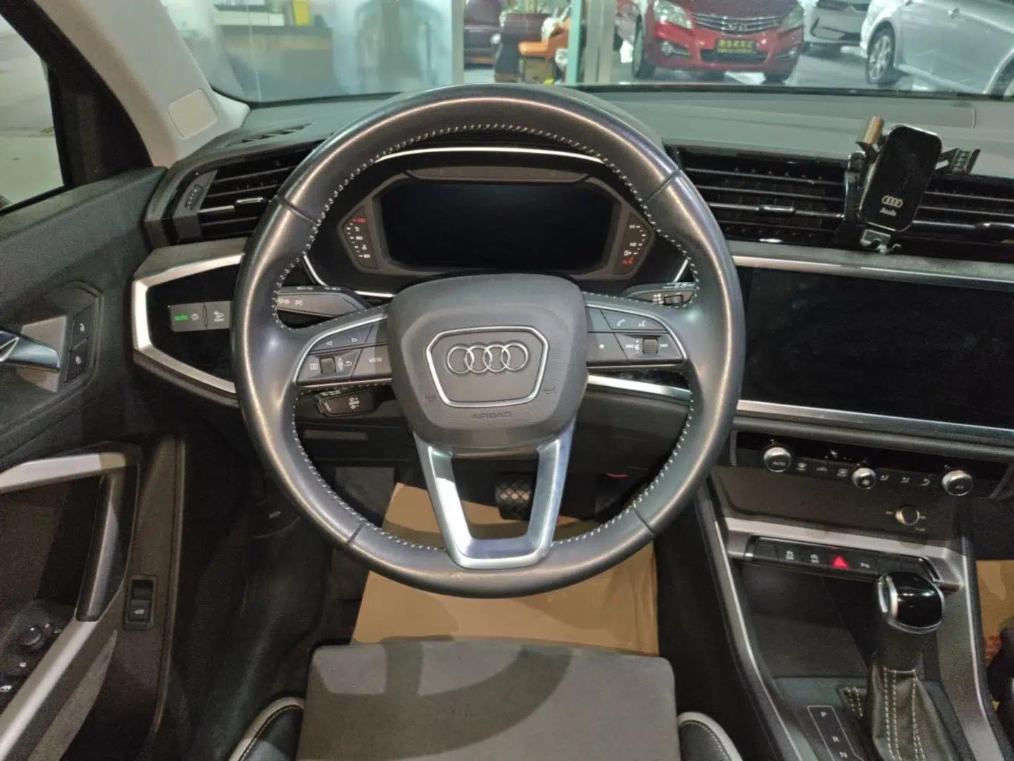 Audi Q3 2021 35 TFSI Progressive Dynamic Edition — миниатюра 13