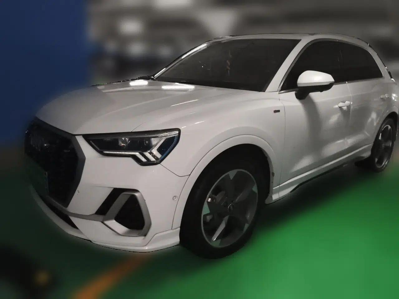 Audi Q3 2022 35 TFSI Fashion Dynamic Model — миниатюра 1