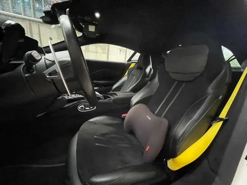 2020 Vantage 4.0T V8 Coupe — миниатюра 13