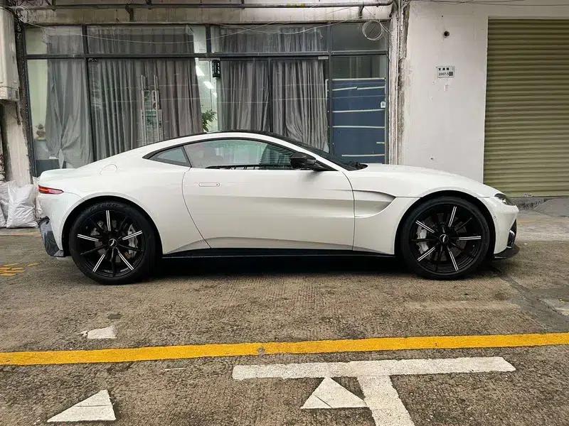 2020 Vantage 4.0T V8 Coupe — миниатюра 7