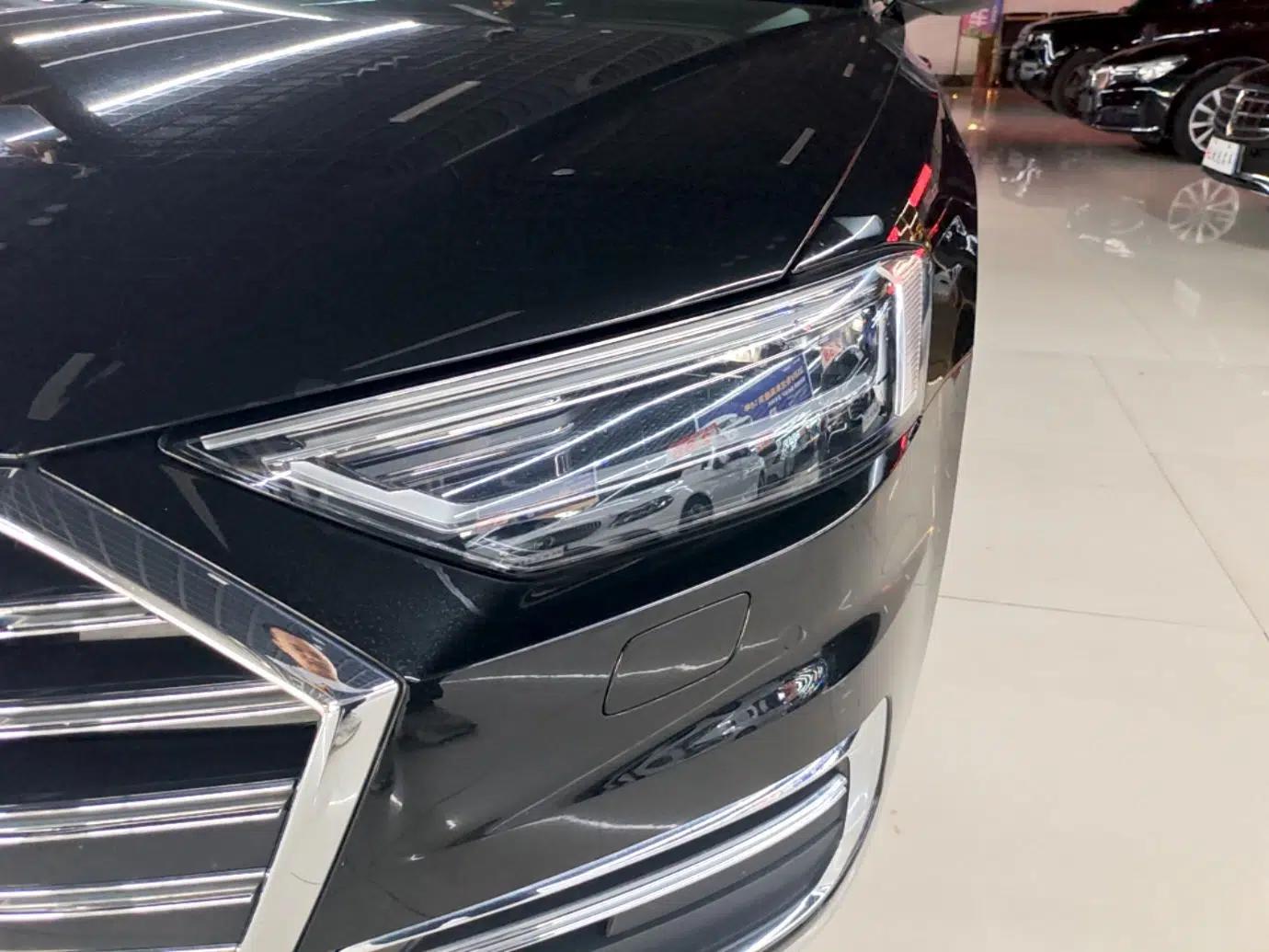 Audi A8 2021 A8L 50 TFSI quattro Comfort Model — миниатюра 8