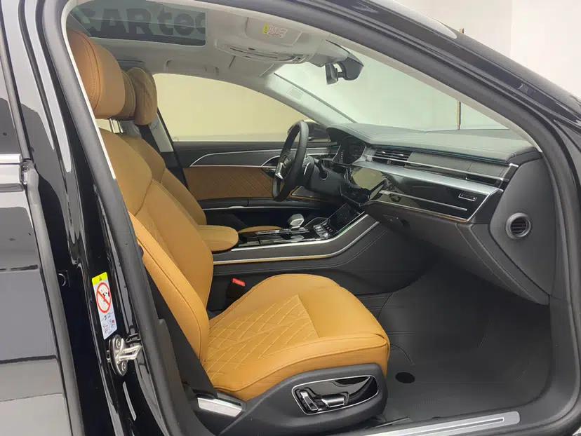 Audi A8 2022 A8L Horch Founder's Edition Legendary Model — миниатюра 10