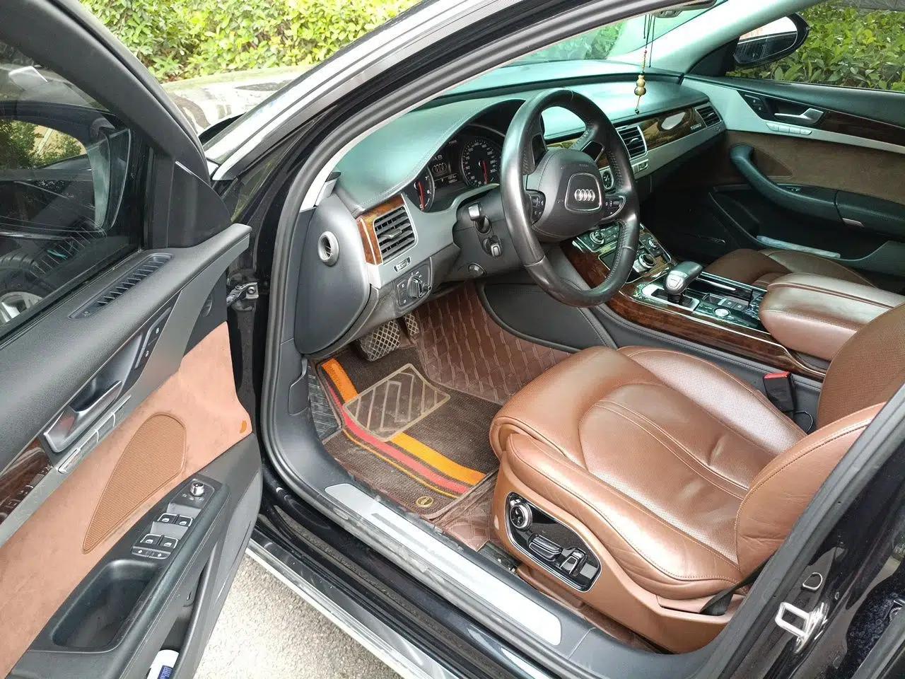 Audi A8 2013 A8L 45 TFSI quattro Luxury Model — миниатюра 16