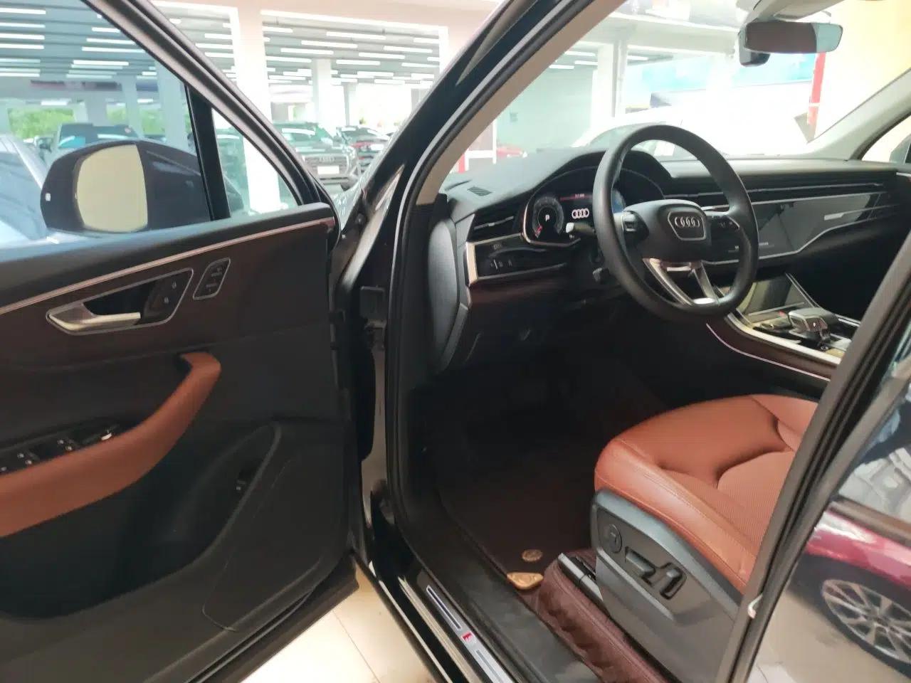 Audi Q7 2021 55 TFSI quattro S line Sport model — миниатюра 16