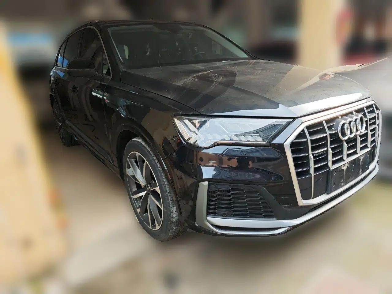 Audi Q7 2021 55 TFSI quattro S line Sport model — миниатюра 3