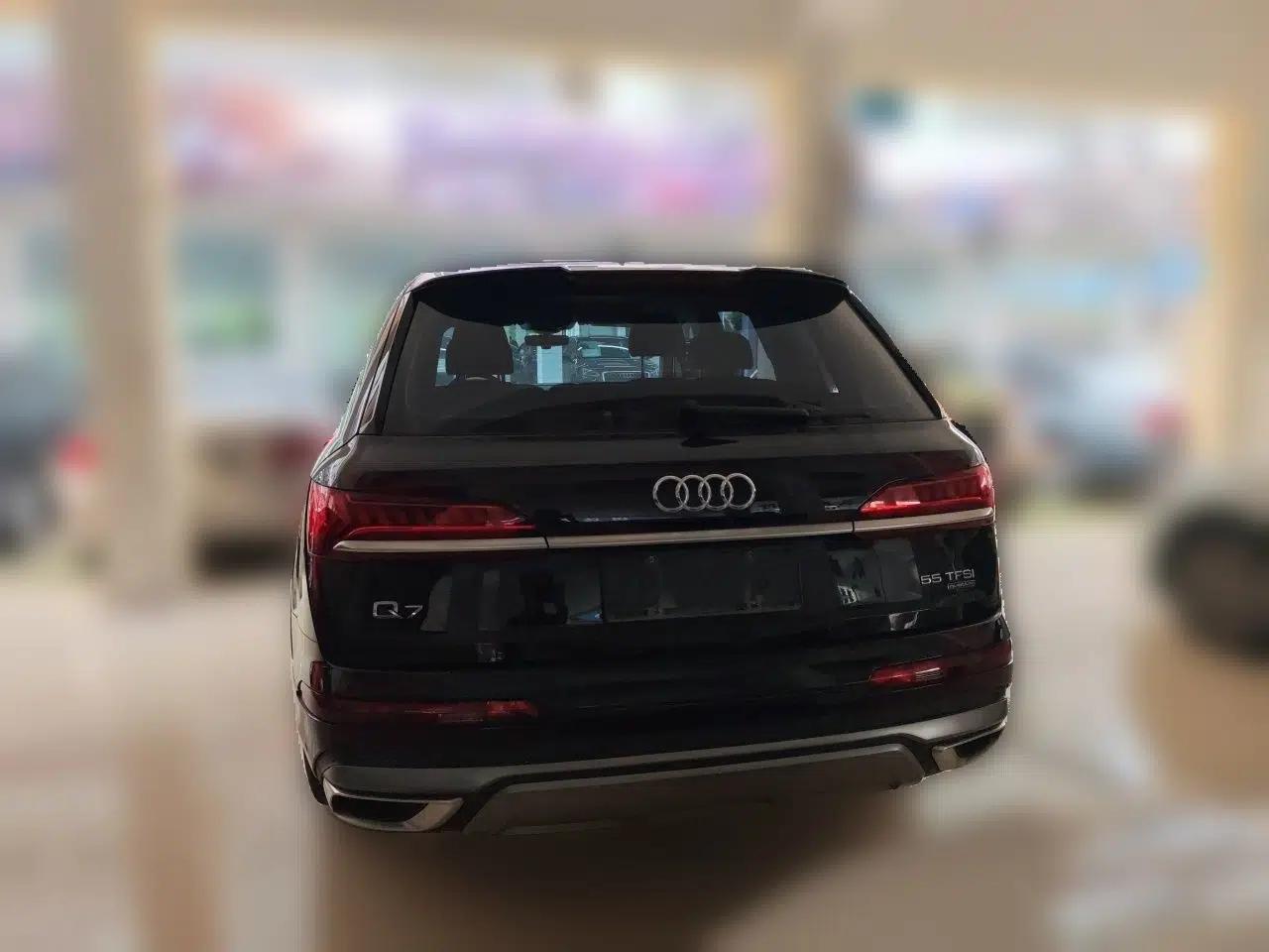 Audi Q7 2021 55 TFSI quattro S line Sport model — миниатюра 5
