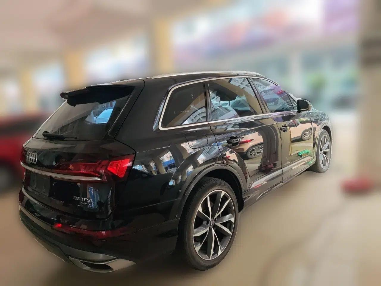 Audi Q7 2021 55 TFSI quattro S line Sport model — миниатюра 6