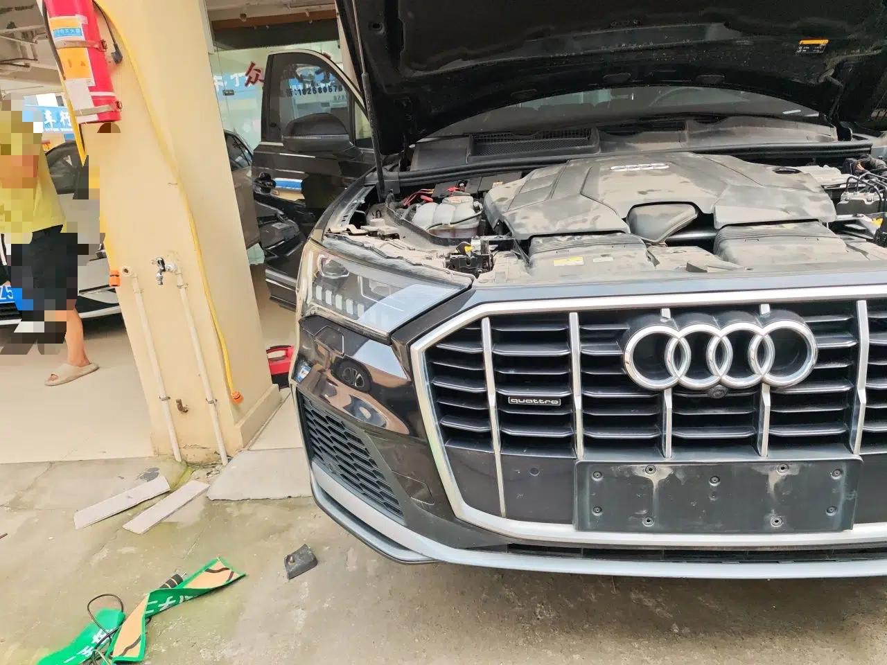 Audi Q7 2021 55 TFSI quattro S line Sport model — миниатюра 7