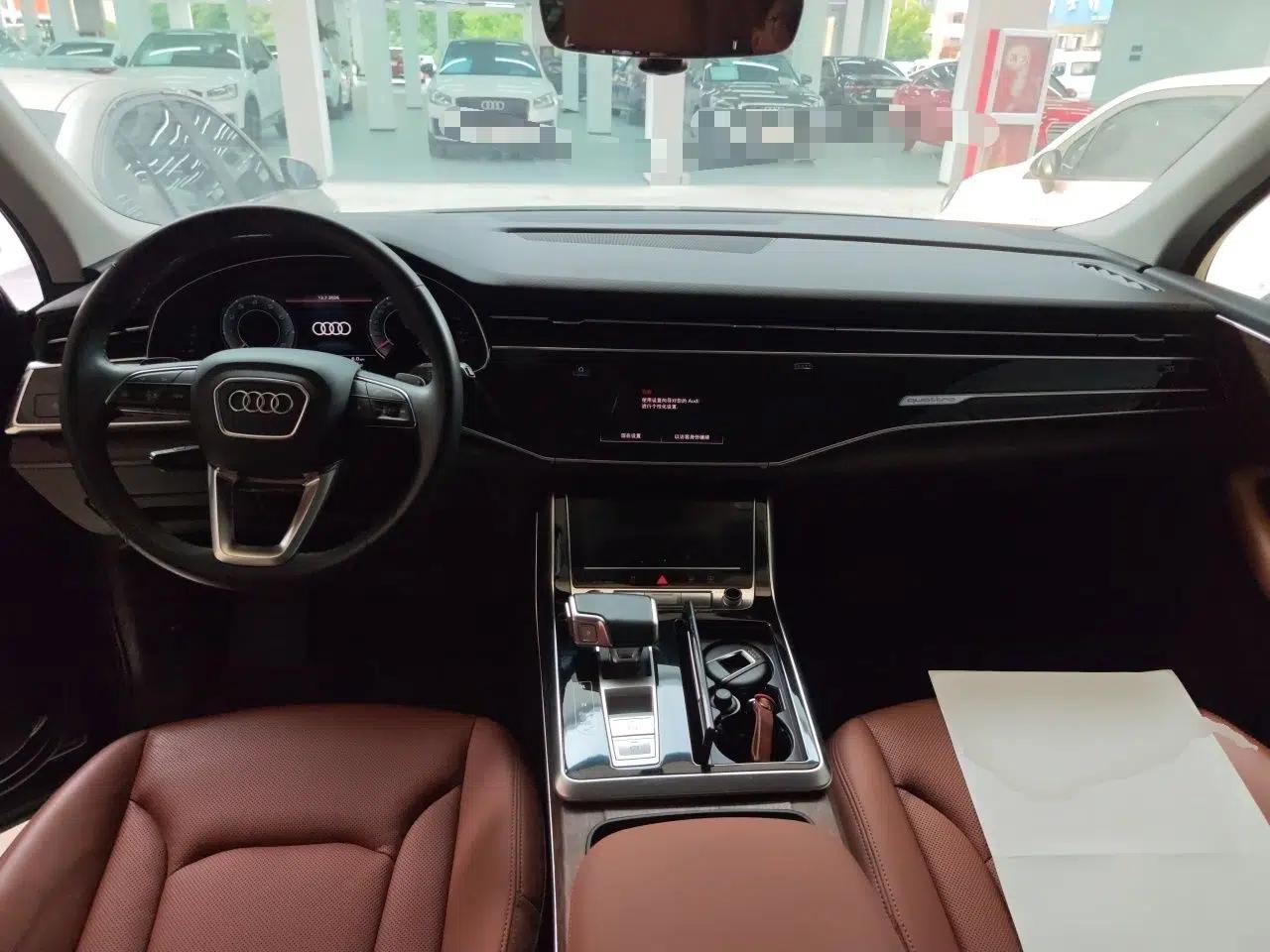 Audi Q7 2021 55 TFSI quattro S line Sport model — миниатюра 9