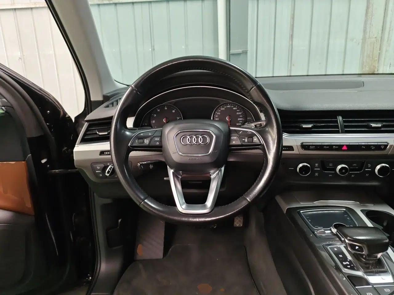 Audi Q7 2016 40 TFSI Comfort Model — миниатюра 10