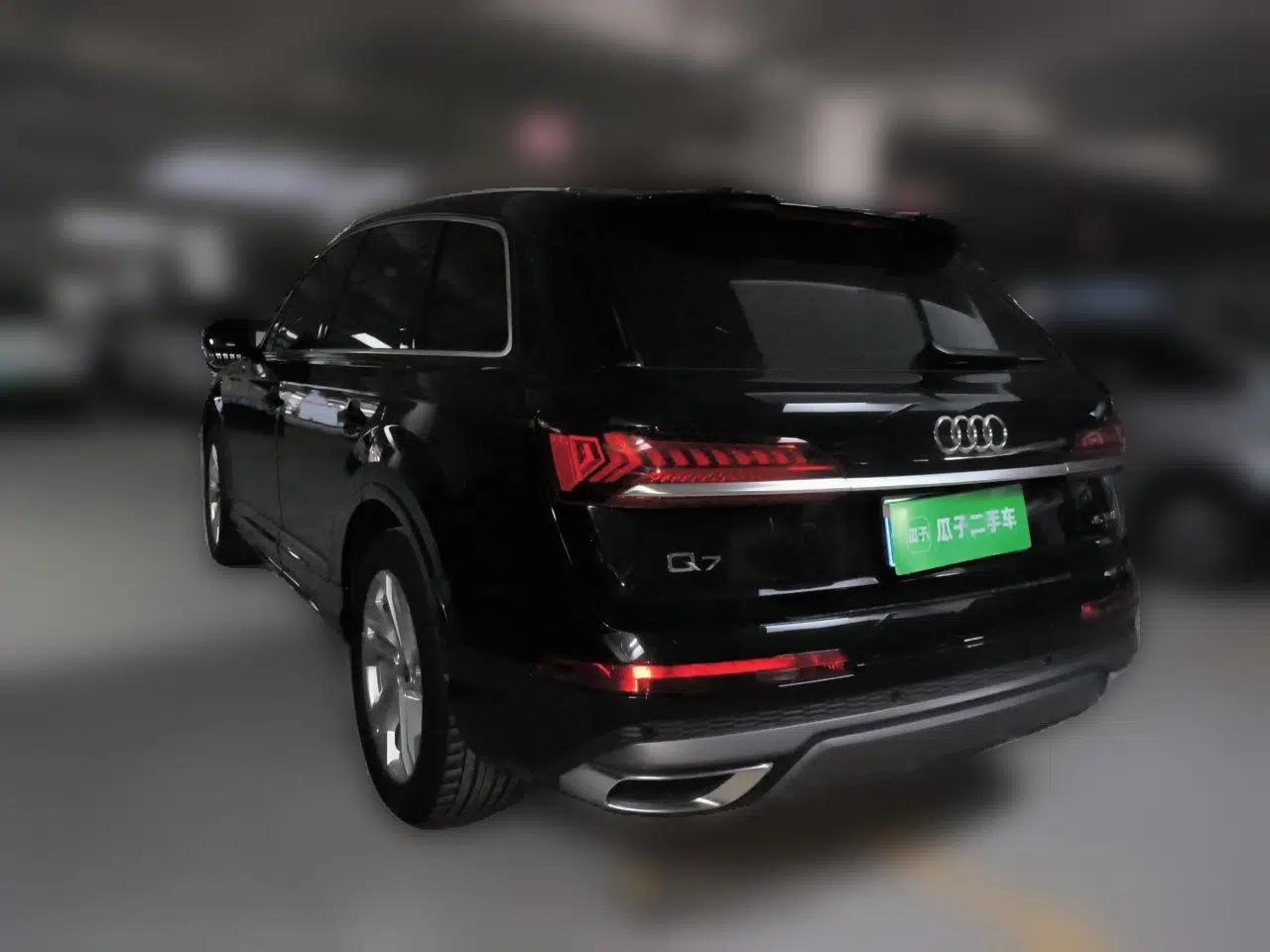 Audi Q7 2023 45 TFSI quattro S line Sport model — миниатюра 4