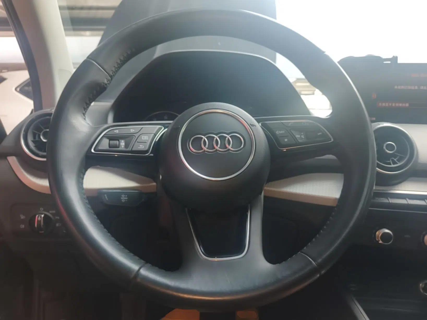 Audi Q2L 2020 35 TFSI Ambition Dynamic Edition — миниатюра 13