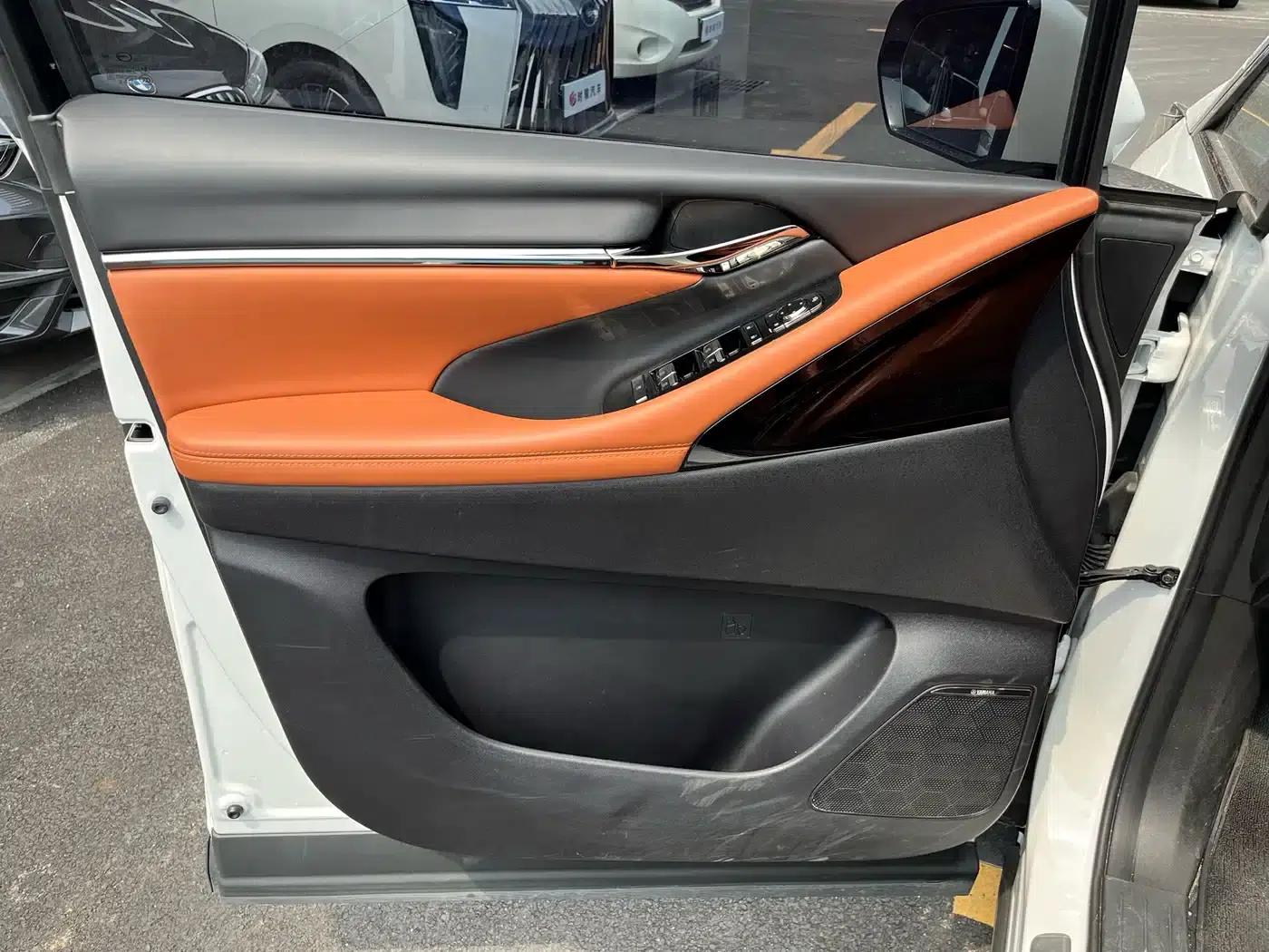 Trumpchi Aspiration M8 2025 Qiankun Series Ultra First Class — миниатюра 6