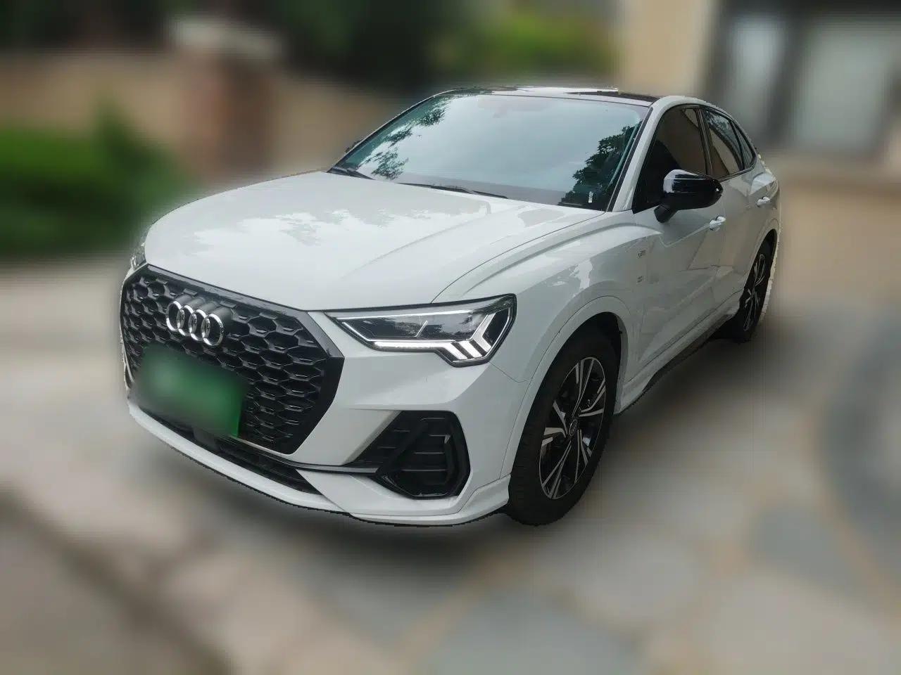 Audi Q3 Sportback 2022 40 TFSI Fashion Model — миниатюра 1