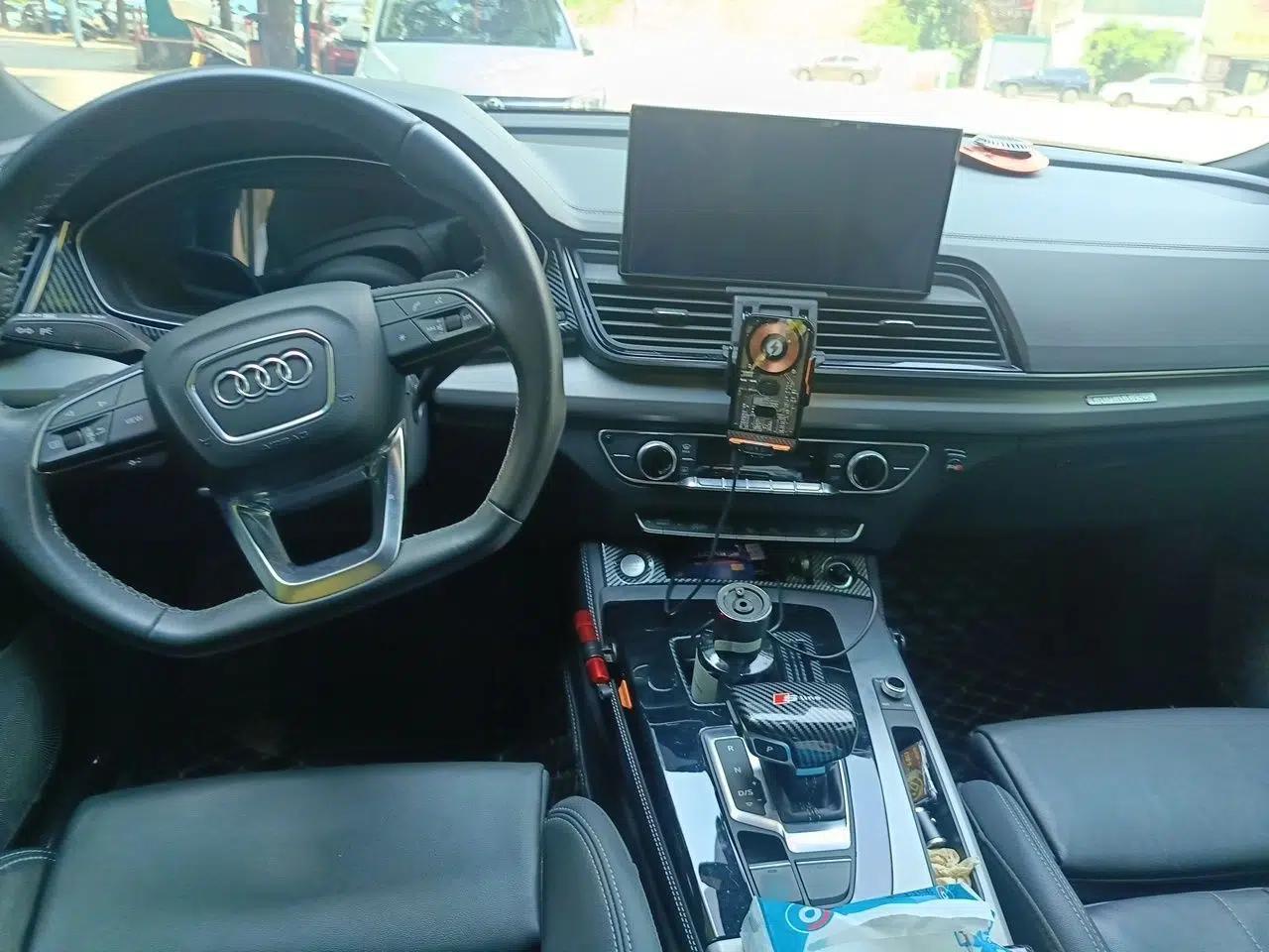 Audi Q5L Sportback 2021 40 TFSI Fashion Model — миниатюра 9