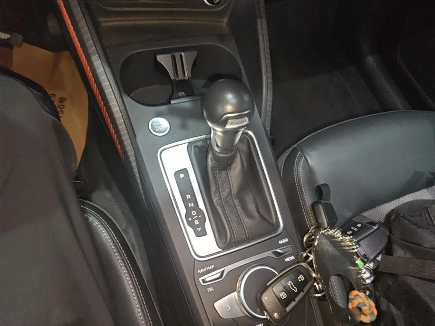 Audi Q2L e-tron 2019 Q2L e-tron Pure Electric Smart Enjoyment Model — миниатюра 16