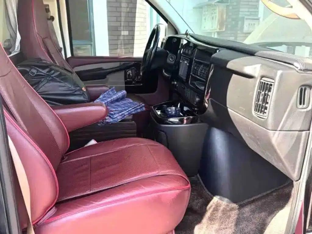 2014 SAVANA 5.3L Leader Edition — миниатюра 3
