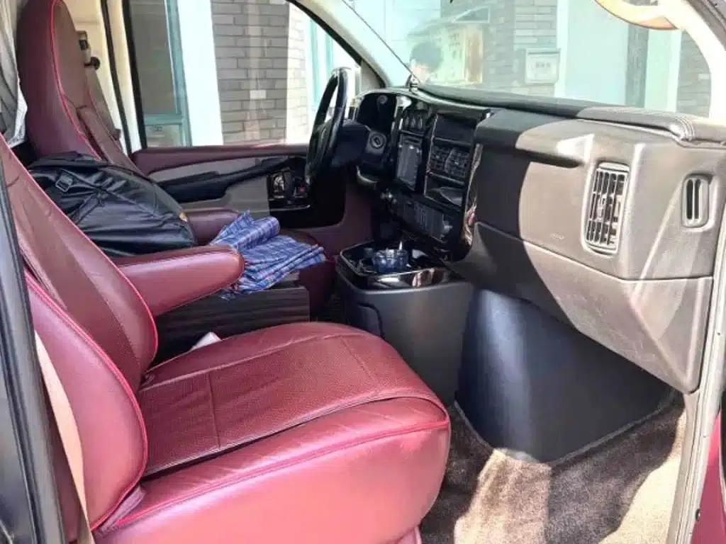 2014 SAVANA 5.3L Leader Edition — миниатюра 7