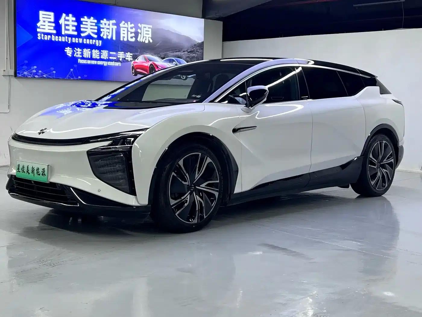 HiPhi X 2021 Luxury 6-seater — миниатюра 1
