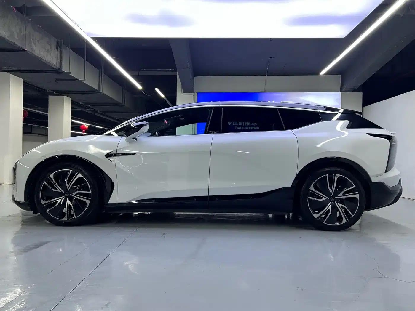 HiPhi X 2021 Luxury 6-seater — миниатюра 8