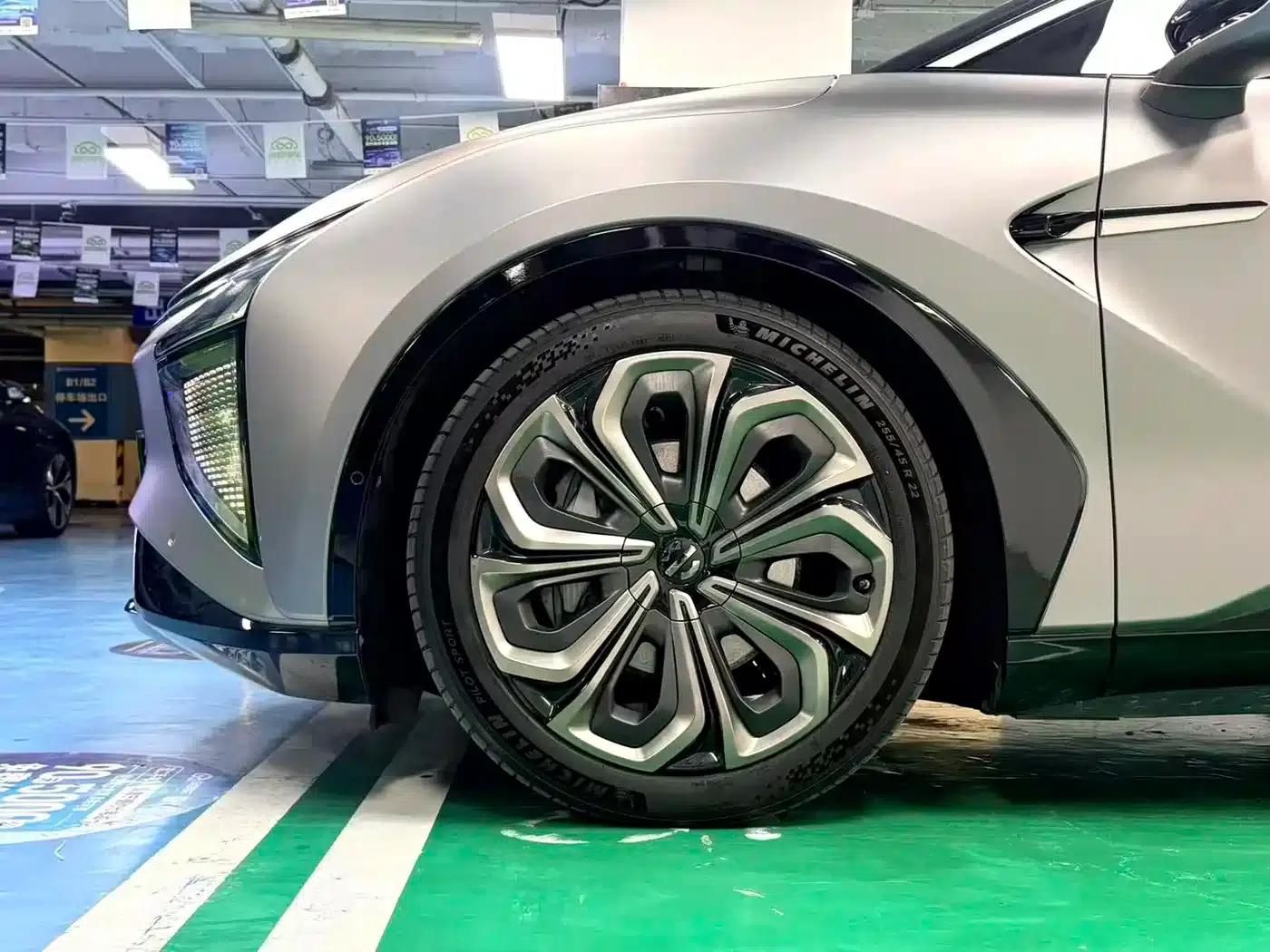 HiPhi X 2021 Luxury 6-seater — миниатюра 13
