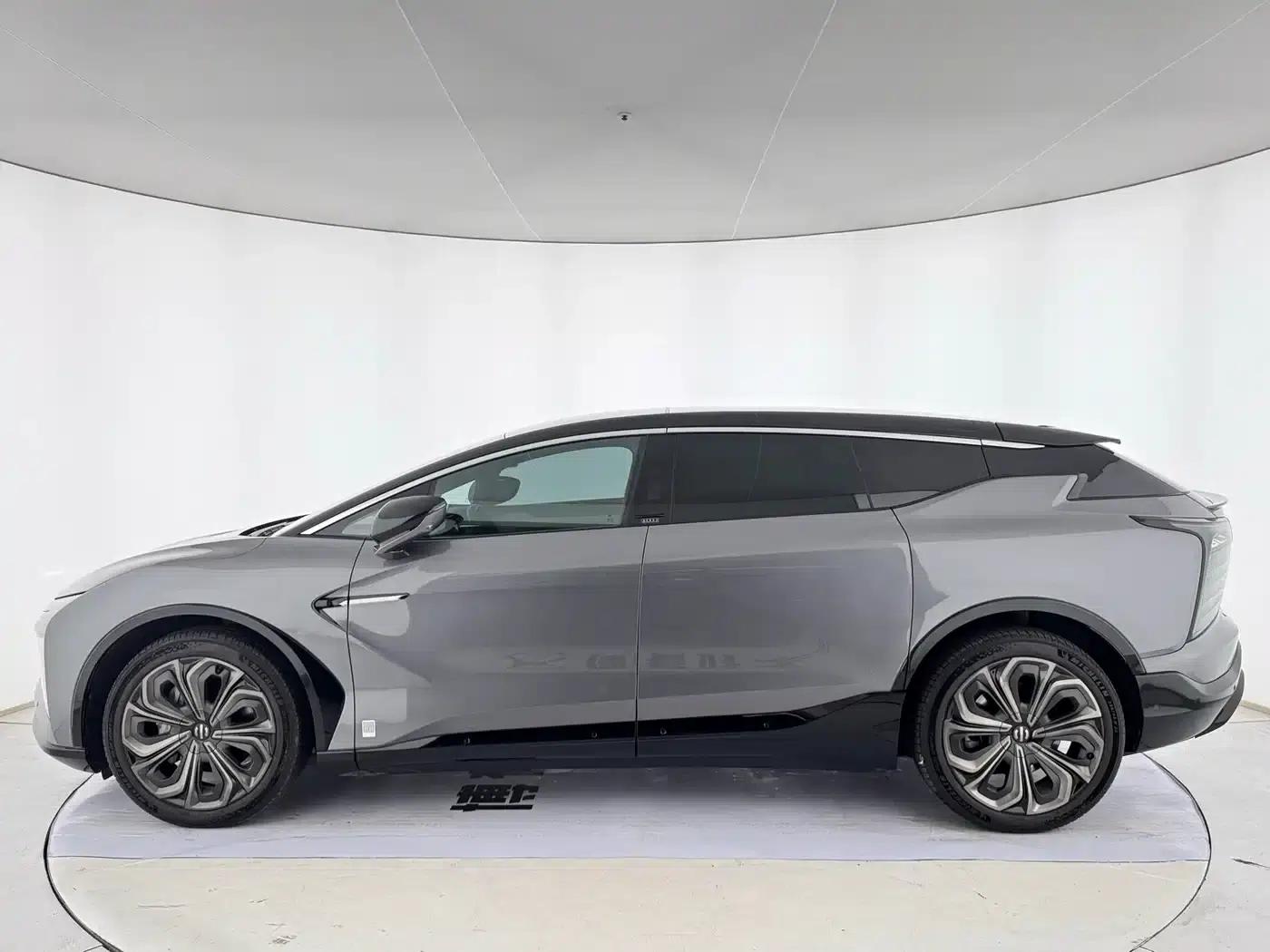 HiPhi X 2021 Founder Edition 6-seater — миниатюра 3
