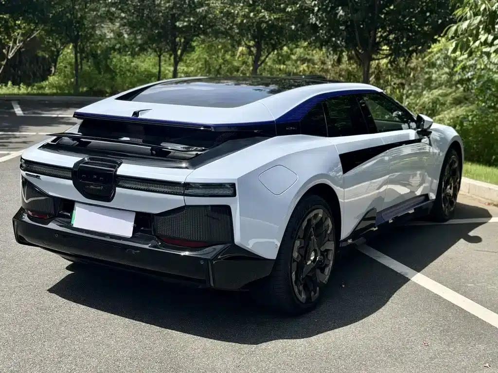 2023 HiPhi Z (Four-seater version) — миниатюра 7