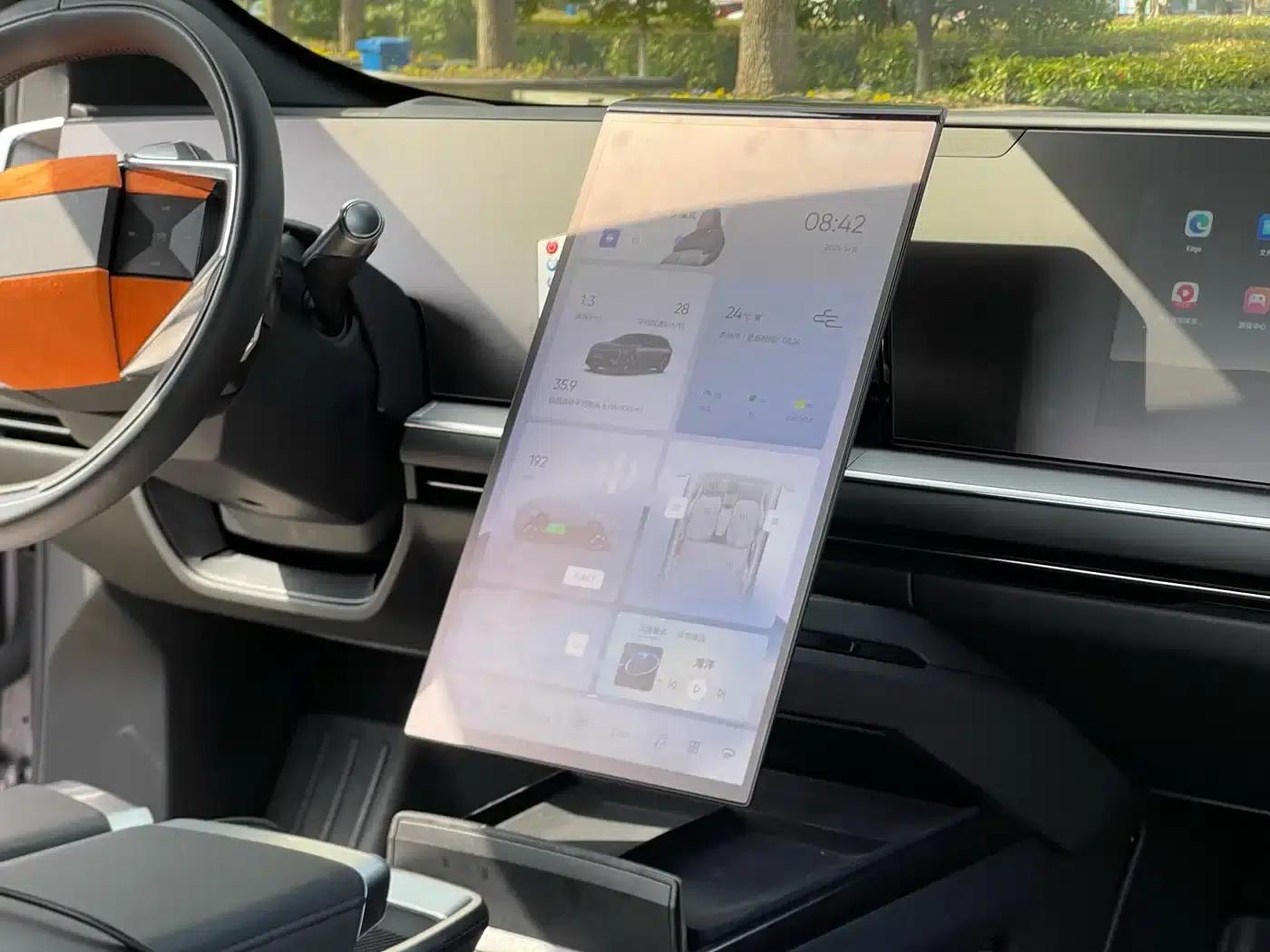 HiPhi Y 2023 560km Pioneer Edition — миниатюра 6