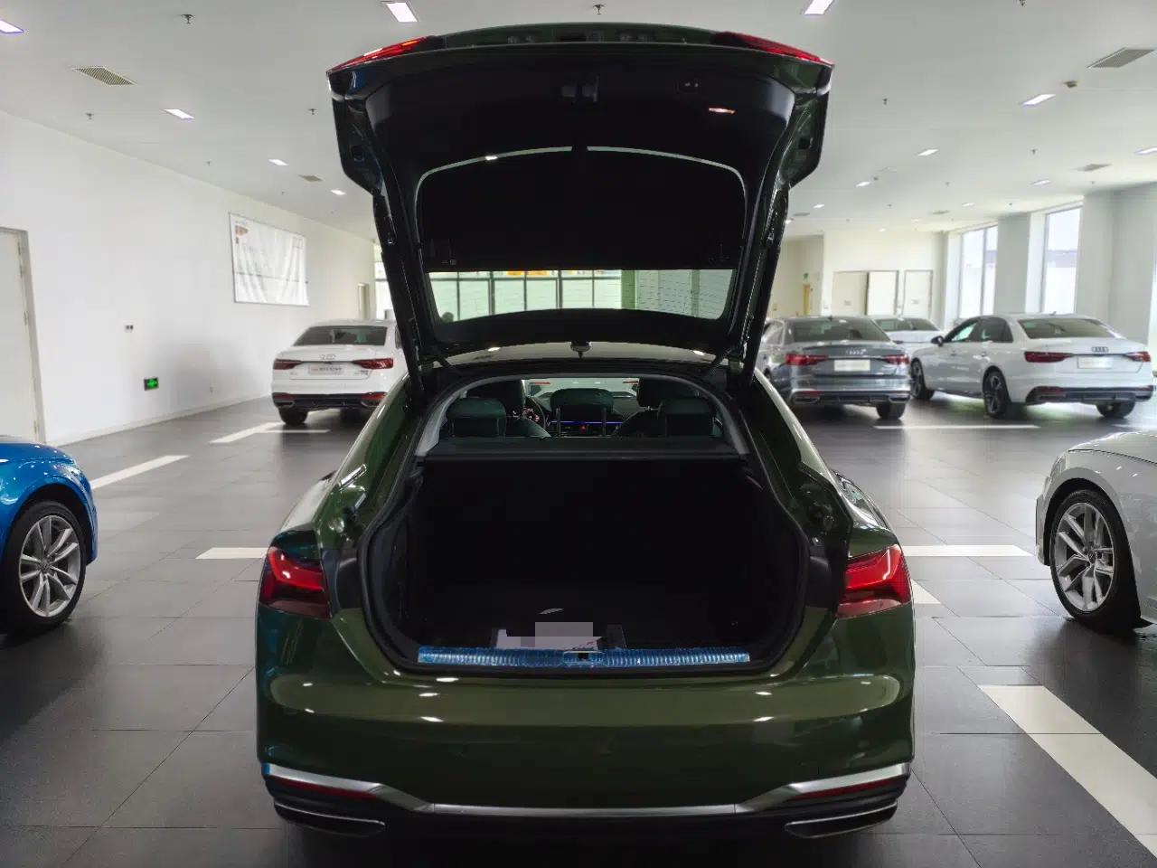 Audi A5 2023 Sportback 40 TFSI Fashionable and Dynamic Model — миниатюра 22