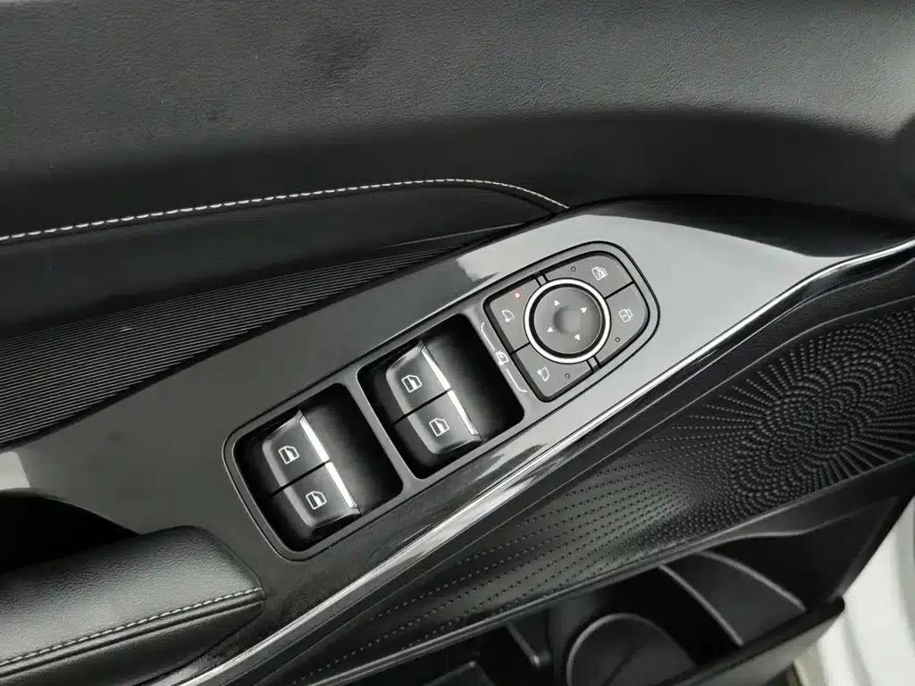 Haval H6 2021 Model, Third Generation, 2.0T Automatic Four-Wheel Drive Max — миниатюра 9