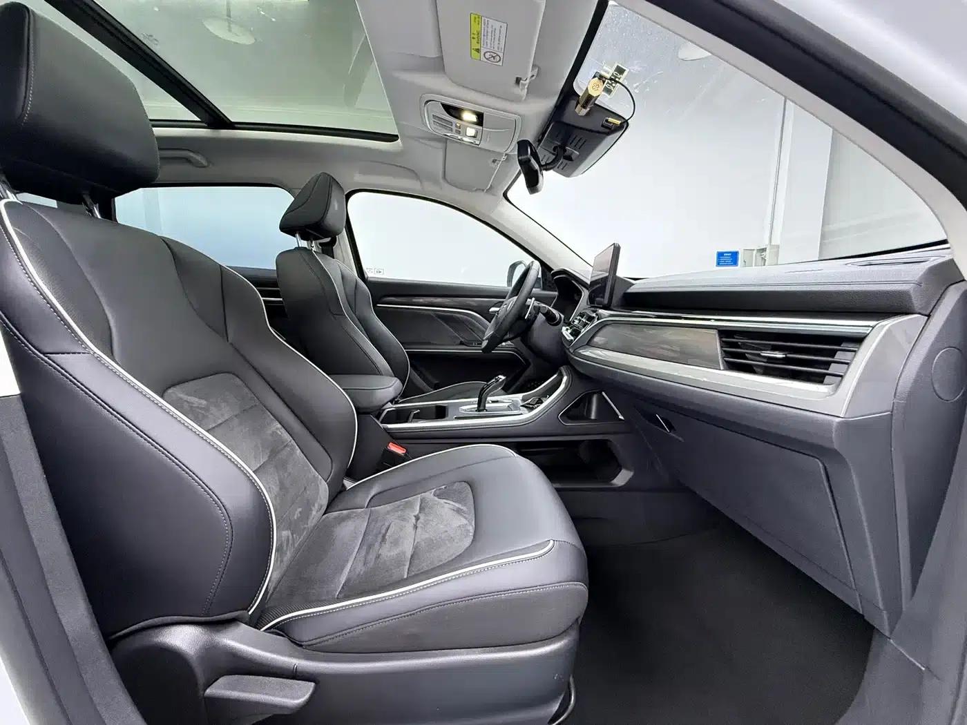 Haval H6 2023 National Trend Edition 1.5T Automatic Champion Edition — миниатюра 11