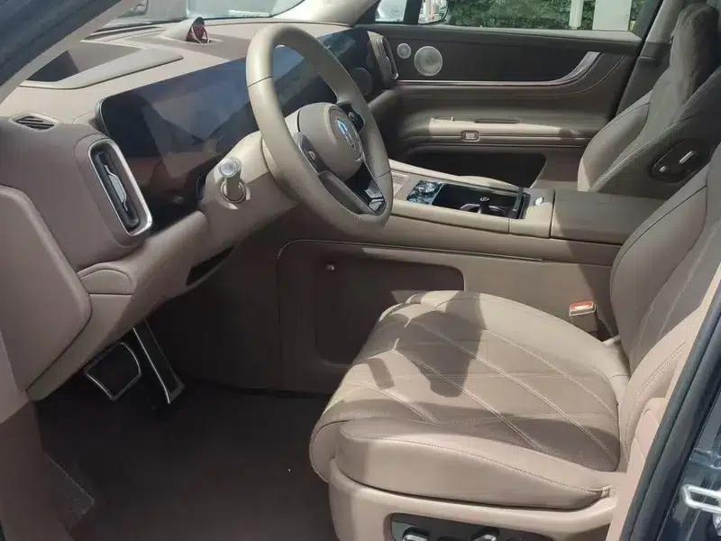 Wenjie M9 2025 Ultra Range Extended 5-Seat Version (192-line LiDAR) — миниатюра 8