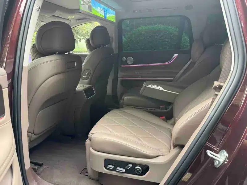 Wenjie M9 2025 Ultra Extended Range Six-Seat Version (192-line LiDAR) — миниатюра 10