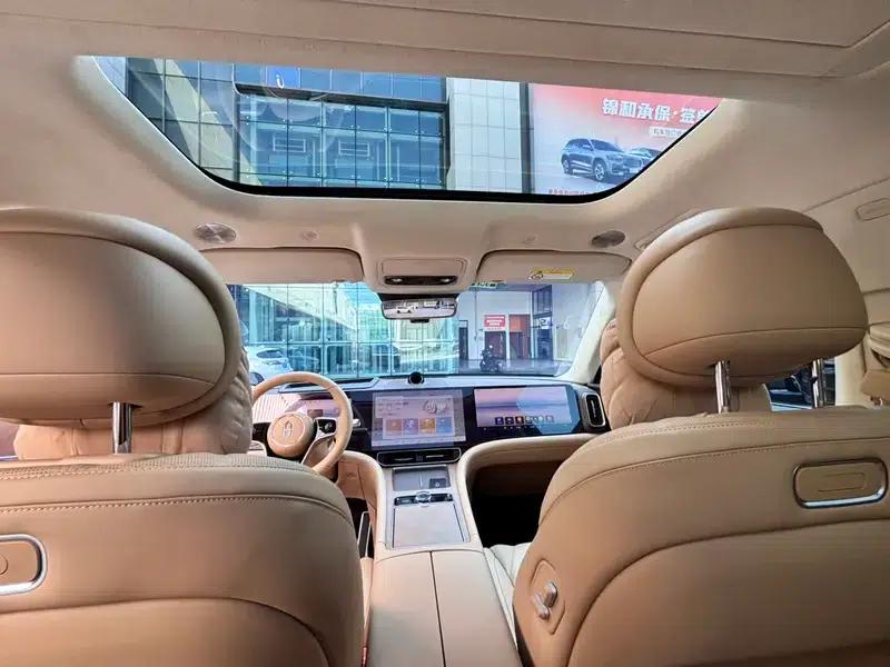 Wenjie M9 2025 Ultra Extended Range Six-Seat Version (192-line LiDAR) — миниатюра 29