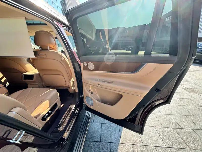 Wenjie M9 2025 Ultra Extended Range Six-Seat Version (192-line LiDAR) — миниатюра 36