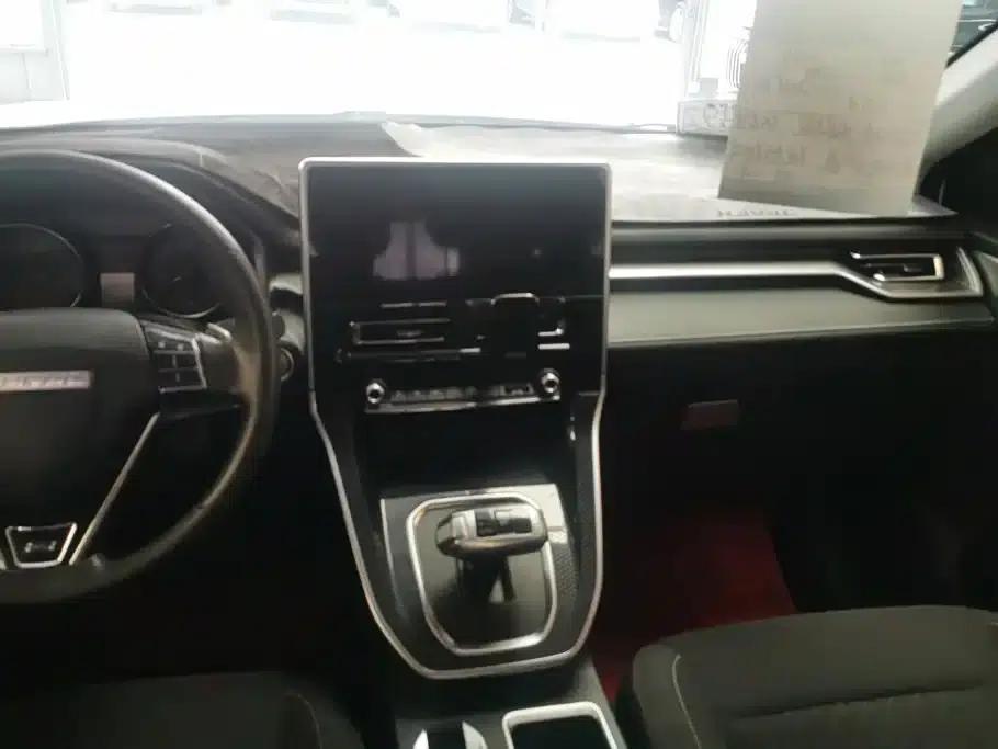 Haval M6 2023 PLUS 1.5T DCT Elite Intelligent Connectivity Edition — миниатюра 13