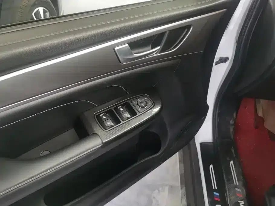 Haval M6 2023 PLUS 1.5T DCT Elite Intelligent Connectivity Edition — миниатюра 7