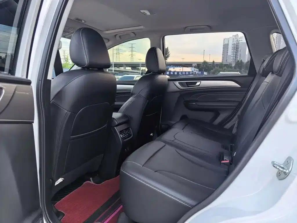 Haval M6 2021 PLUS 1.5T DCT Luxury Intelligent Connectivity Edition — миниатюра 5
