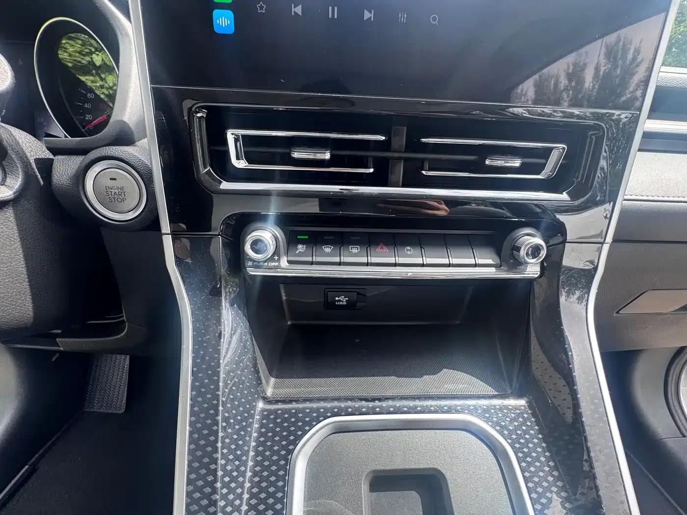 Haval M6 2023 PLUS 1.5T DCT Luxury Intelligent Connectivity Edition — миниатюра 15