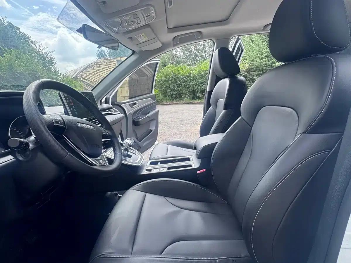 Haval M6 2023 PLUS 1.5T DCT Luxury Intelligent Connectivity Edition — миниатюра 20