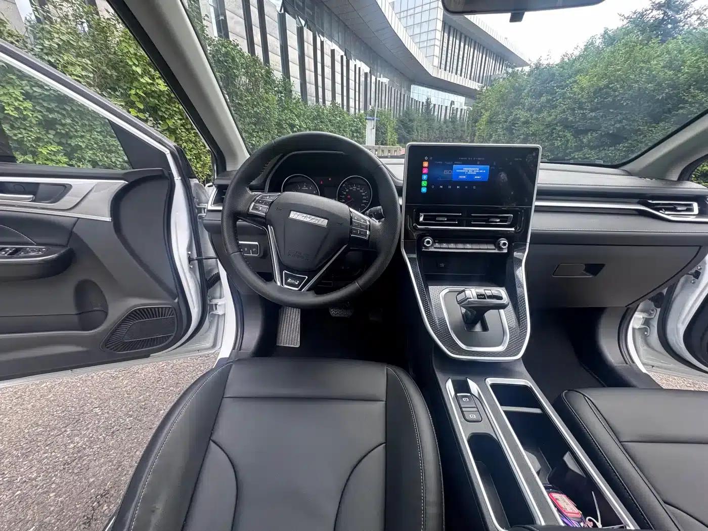 Haval M6 2023 PLUS 1.5T DCT Luxury Intelligent Connectivity Edition — миниатюра 10