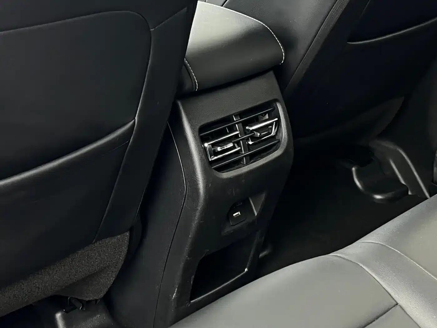Haval M6 2021 PLUS 1.5T DCT Luxury Intelligent Connectivity Edition — миниатюра 11