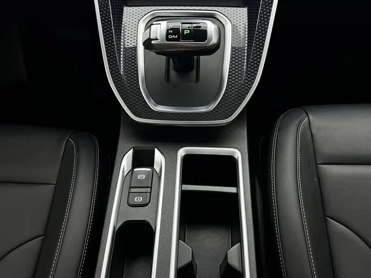 Haval M6 2021 PLUS 1.5T DCT Luxury Intelligent Connectivity Edition — миниатюра 13